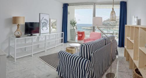 Suite Selecta con vistas al mar del hotel Marina Suites. Foto 3