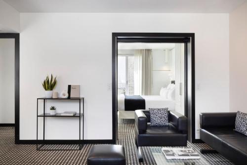 Suite con terraza del hotel Félicien By Elegancia. Foto 8