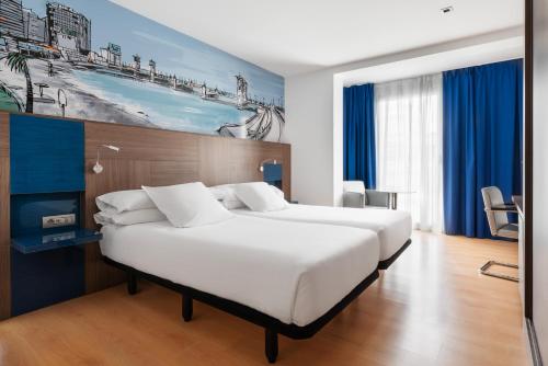 Habitación Doble con cama supletoria - 2 camas del hotel Eurostars Blue Coruña