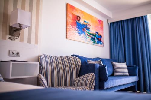 Habitación Doble Superior con balcón del hotel IG Nachosol Atlantic and Yaizasol by Servatur. Foto 2