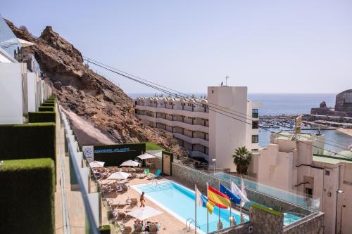 Habitación doble Vista Mar Balcón o Terraza Superior 2 Camas individuales del hotel IG Nachosol Atlantic and Yaizasol by Servatur. Foto 8