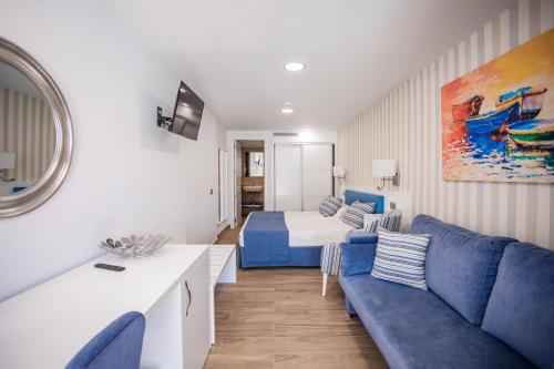 Habitación Doble Superior con terraza del hotel IG Nachosol Atlantic and Yaizasol by Servatur. Foto 1