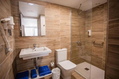 Habitación Doble Superior con terraza del hotel IG Nachosol Atlantic and Yaizasol by Servatur. Foto 3