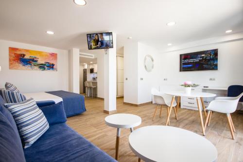 Suite Superior con jacuzzi y balcón con vistas al mar del hotel IG Nachosol Atlantic and Yaizasol by Servatur. Foto 2