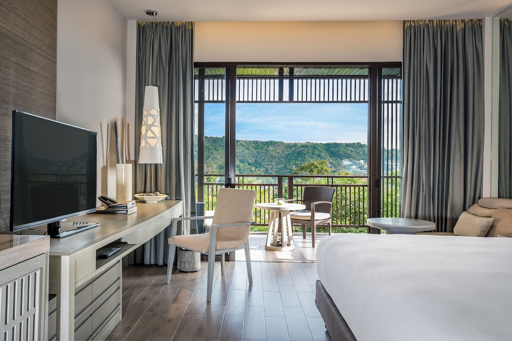 Habitación Deluxe del hotel Pullman Phuket Arcadia Naithon Beach. Foto 2