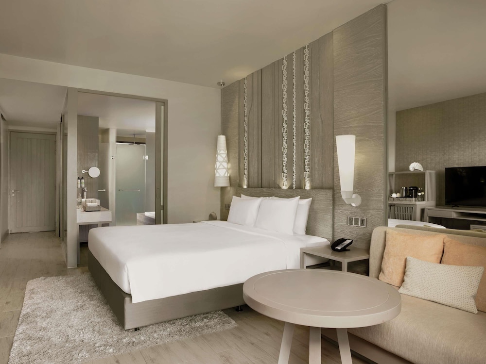 Habitación Deluxe del hotel Pullman Phuket Arcadia Naithon Beach. Foto 7