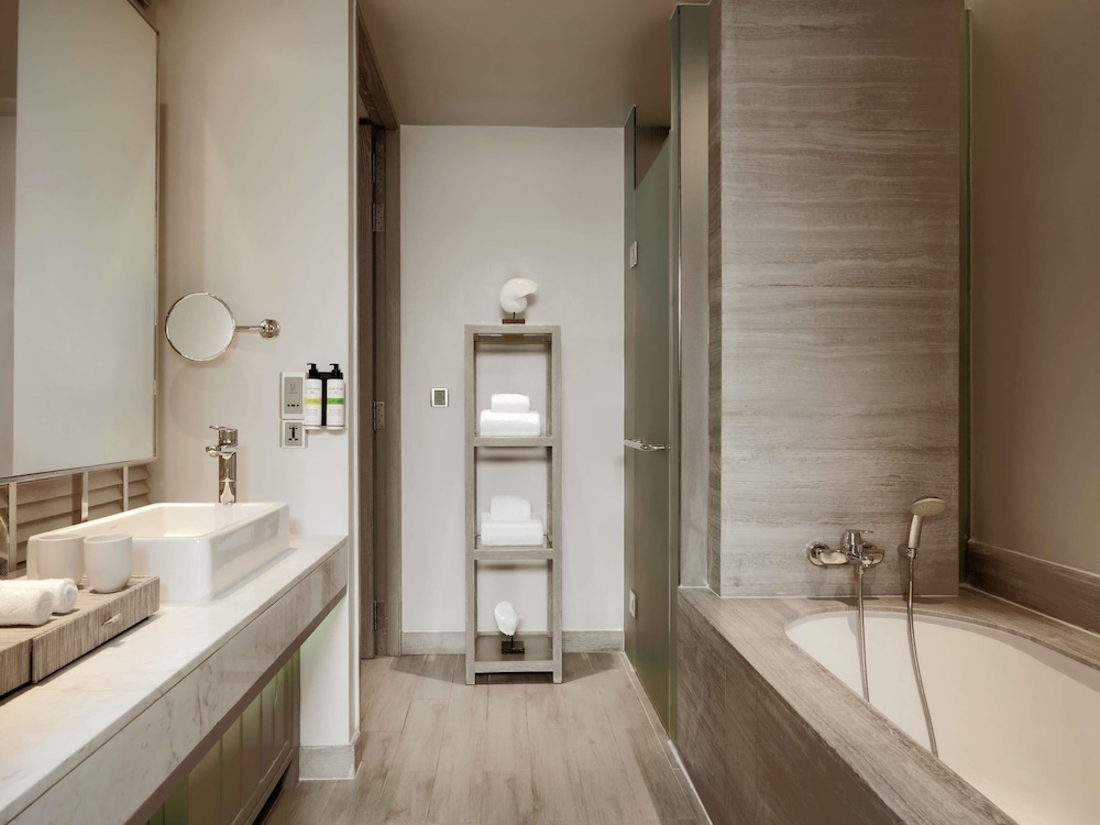 Grand Deluxe del hotel Pullman Phuket Arcadia Naithon Beach. Foto 8
