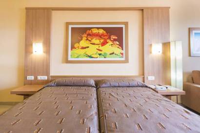 Habitación doble 2 camas del hotel Gloria Palace San Agustin Thalasso and Hotel. Foto 1