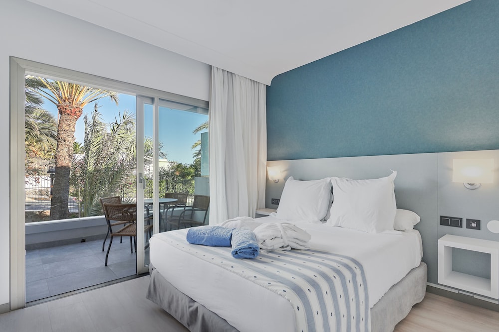 Habitación familiar del hotel Gloria Palace San Agustin Thalasso and Hotel