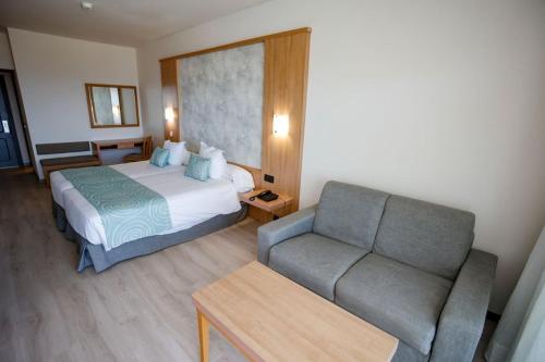 Habitación Doble con vistas al mar del hotel Gloria Palace San Agustin Thalasso and Hotel. Foto 6