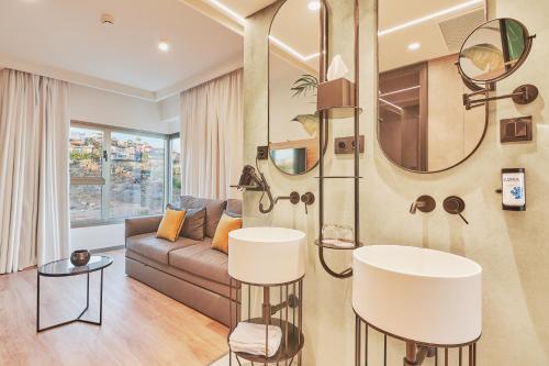 Junior suite Vista Mar Vista Piscina Balcón o Terraza 1 Cama doble del hotel Gloria Palace San Agustin Thalasso and Hotel. Foto 1