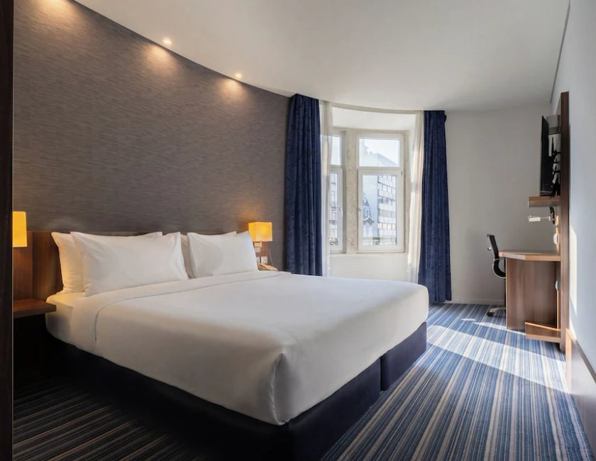 Habitación estándar, 1 cama doble, accesible para personas con discapacidad del hotel Holiday Inn Express Lisbon Avenida Liberdade. Foto 1