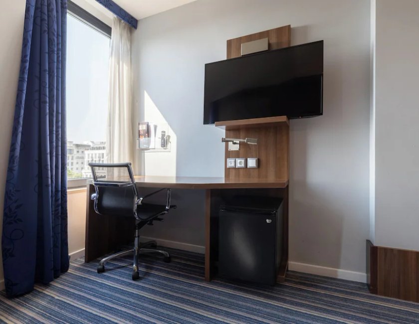 Habitación estándar, 1 cama doble con sofá cama del hotel Holiday Inn Express Lisbon Avenida Liberdade. Foto 6