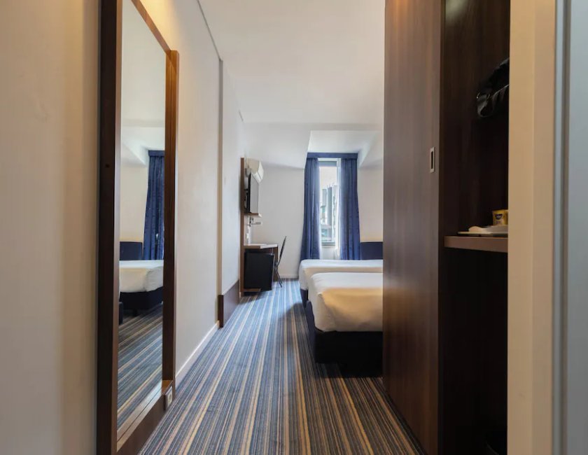 Habitación estándar, 2 camas individuales del hotel Holiday Inn Express Lisbon Avenida Liberdade. Foto 12