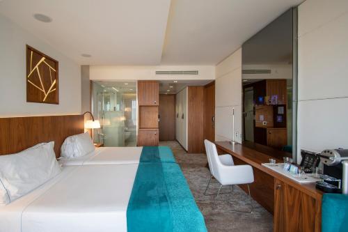 Habitación Doble Premium - 2 camas del hotel Epic Sana Lisboa. Foto 4