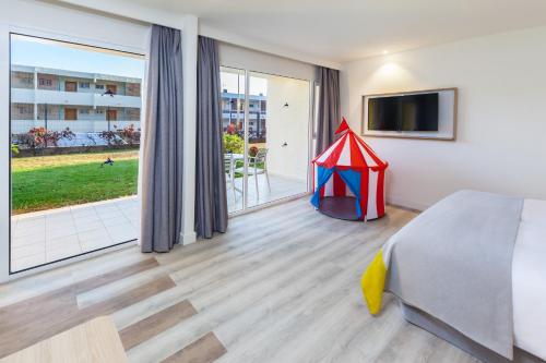 Family room del hotel Abora Interclub Atlantic By Lopesan Hotels - All Inclusive. Foto 4