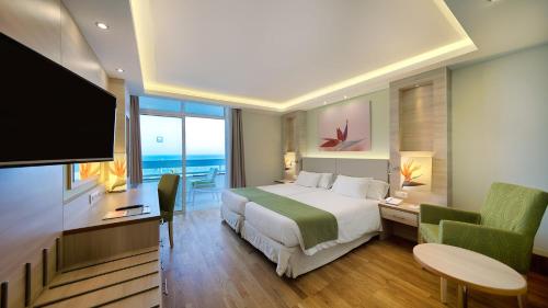 Habitación Doble con vistas al mar - 2 camas del hotel Bull Costa Canaria and Spa - Adults Only. Foto 1