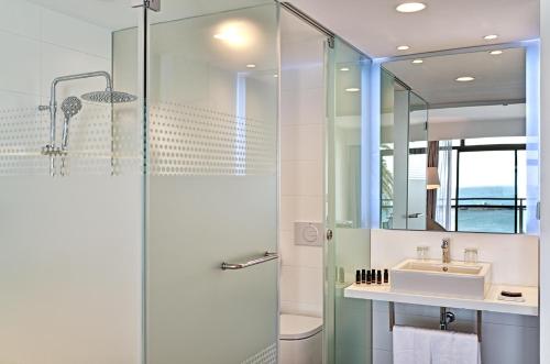 Habitación doble Vista Jardin Vista Mar o Piscina 2 Camas individuales del hotel Don Gregory By Dunas, Adults Only. Foto 2