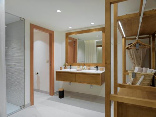 Suite Lujo Balcón o Terraza Premium Vista Mar Frontal Solo Adultos del hotel Paradisus by Meliá Gran Canaria. Foto 4