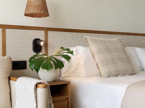 The Reserve Junior Suite frente al mar, con bañera en la terraza del hotel Paradisus by Meliá Gran Canaria