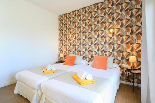 Habitación Doble Económica con bañera y balcón del hotel Bandama Golf. Foto 4