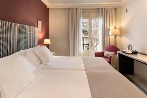 Habitación Vincci con balcón del hotel Vincci Albayzin. Foto 4