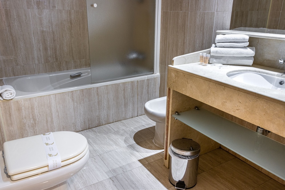 Suite superior del hotel Reina Cristina. Foto 3
