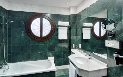 Habitación Doble Superior del hotel Sercotel Palacio De Los Gamboa. Foto 4