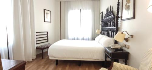 Habitación Doble Básica del hotel Sercotel Palacio De Los Gamboa