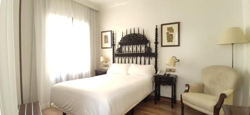 Habitación Doble Básica del hotel Sercotel Palacio De Los Gamboa. Foto 2