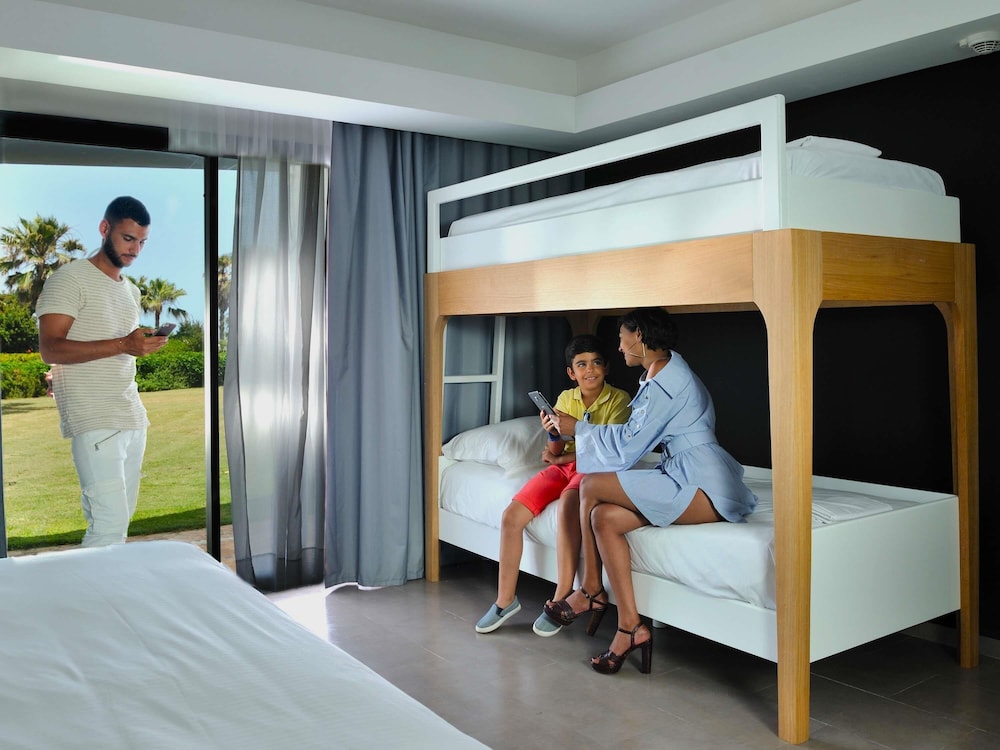 HABITACIÓN FAMILIAR, 1 Cama King Size, 2 Camas Literas del hotel Pullman Mazagan Royal Golf And Spa