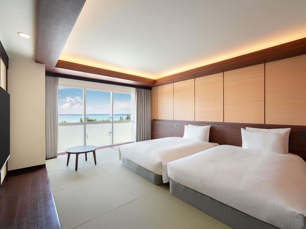 Habitación Clásica Japonesa con 2 camas individuales del hotel Grand Mercure Okinawa Cape Zanpa Resort