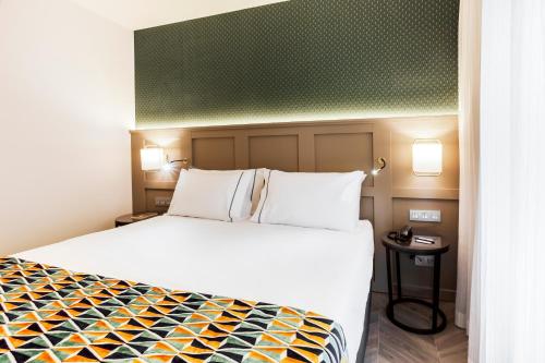 Habitación Doble Económica del hotel Eurostars Puerta Real. Foto 3