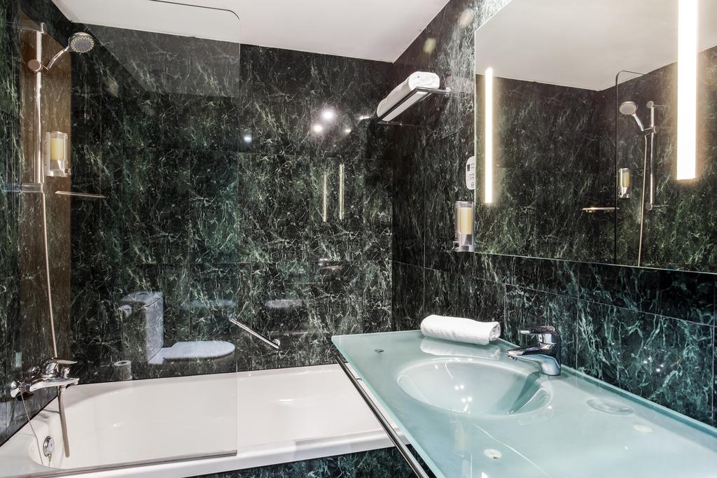 Habitación doble del hotel B&B Granada Estación. Foto 1