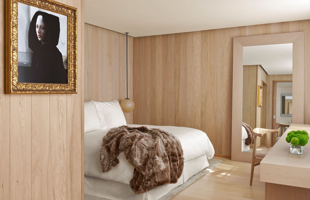 Habitación Deluxe, 1 cama de matrimonio grande del hotel The London Edition. Foto 1