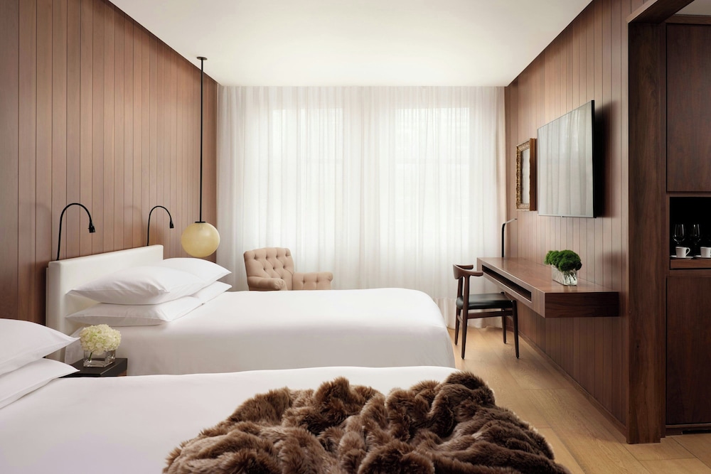 Loft, 2 camas individuales del hotel The London Edition. Foto 1