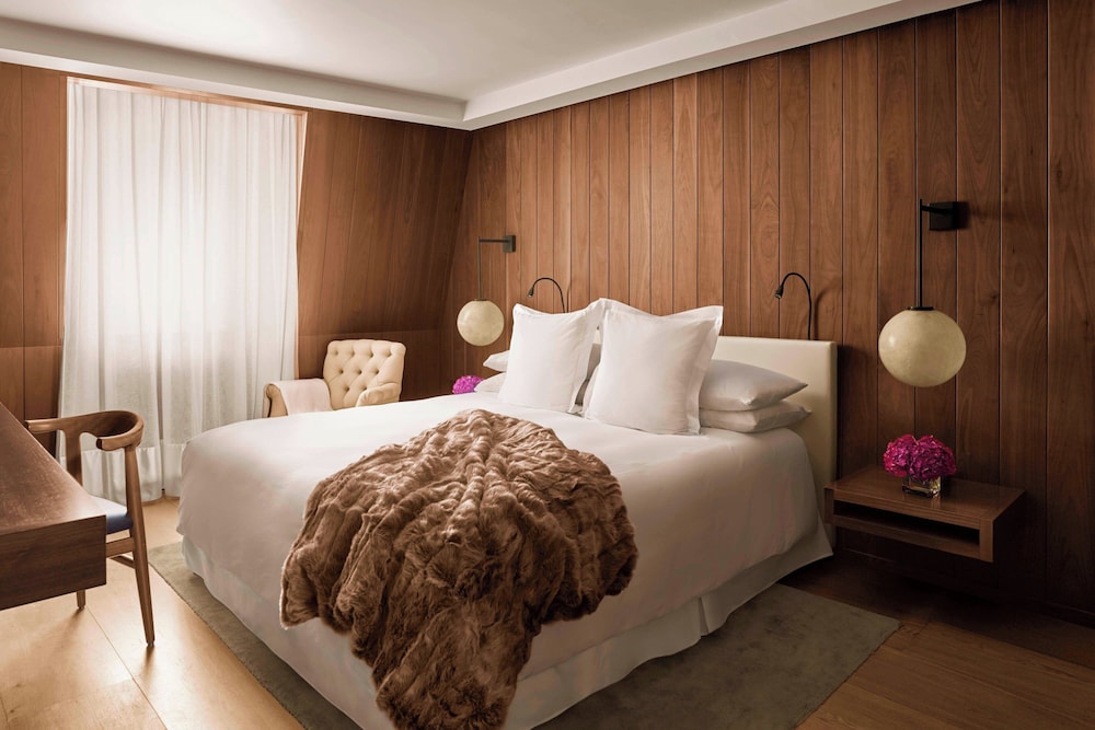Suite de 1 dormitorio del hotel The London Edition. Foto 1