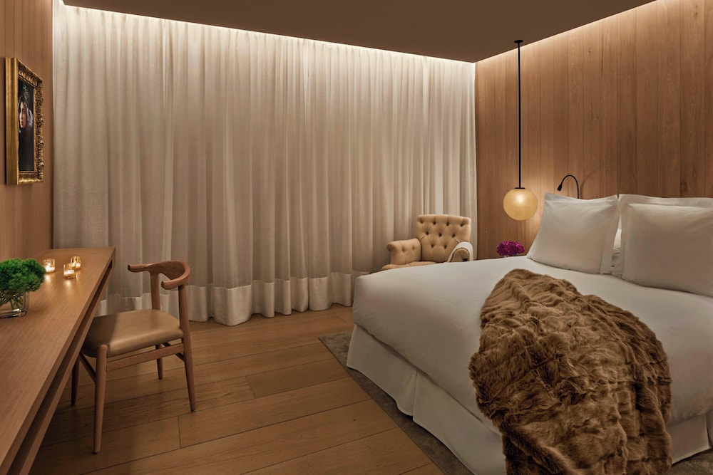 Habitación Deluxe, 1 cama de matrimonio del hotel The London Edition