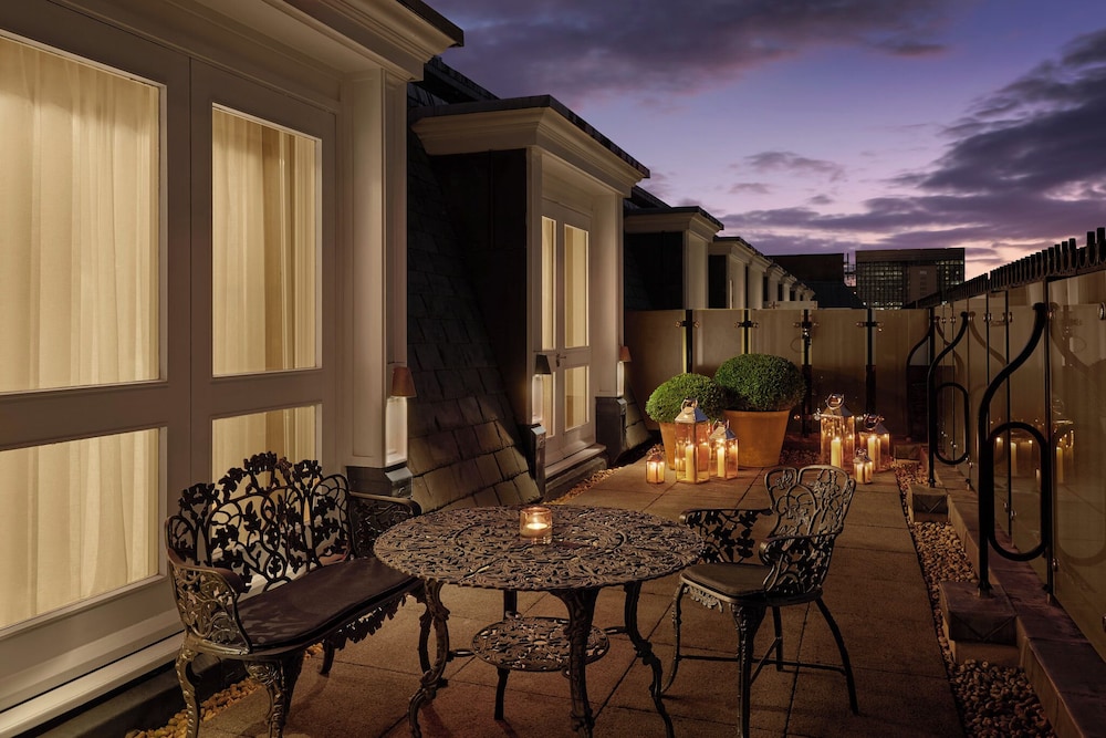 Suite 2 habitaciones 2 Camas dobles del hotel The London Edition. Foto 5