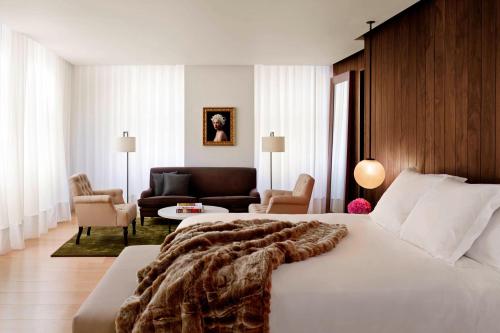 Suite Berners Corner King del hotel The London Edition. Foto 2