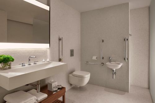 Habitación Loft del hotel The London Edition. Foto 6