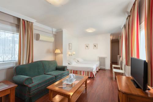 Habitación cuádruple del hotel ANACAPRI. Foto 7