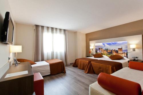 Habitación Familiar del hotel Porcel Sabica. Foto 5