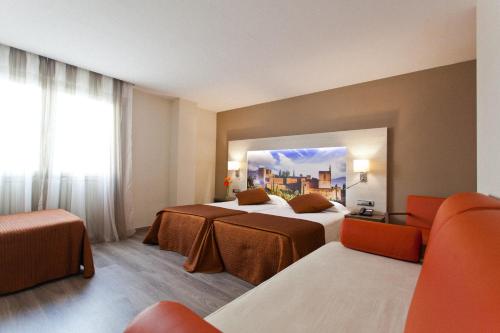 Habitación Familiar del hotel Porcel Sabica. Foto 8