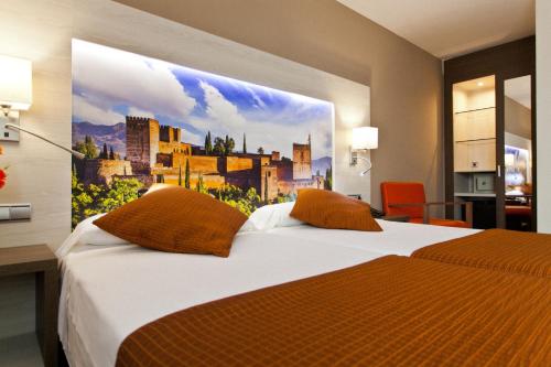 Habitación Triple del hotel Porcel Sabica. Foto 8