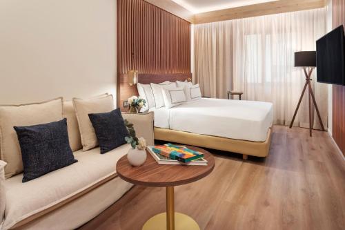 Habitación The Level Premium del hotel Melia Granada. Foto 2