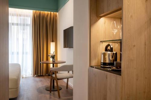 Habitación Meliá comunicada del hotel Melia Granada. Foto 14