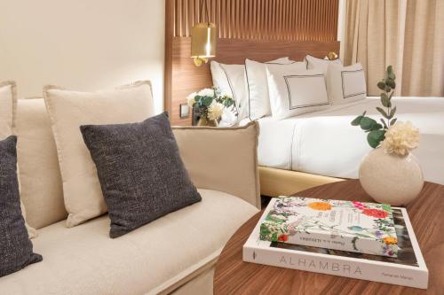 Habitación The Level Premium del hotel Melia Granada. Foto 19
