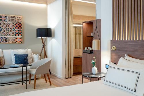 Suite Junior The Level del hotel Melia Granada. Foto 38