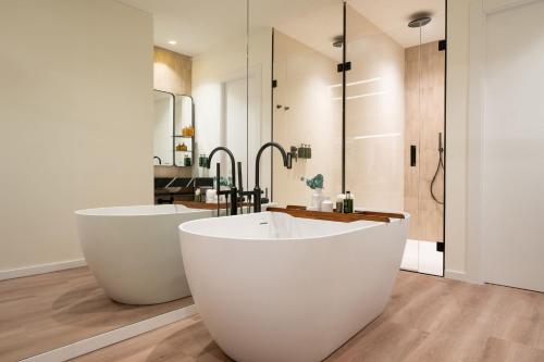 Suite Junior The Level del hotel Melia Granada. Foto 41